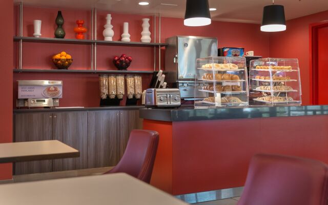 LivINN Hotel Cincinnati / Sharonville Convention Center