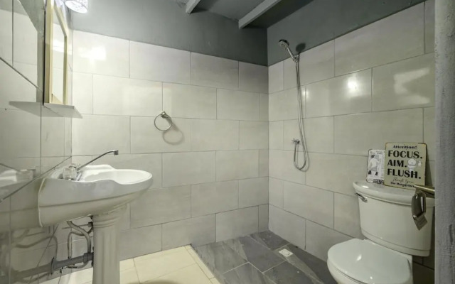 Beautiful 3br4ba Amazing Location w Private Pool