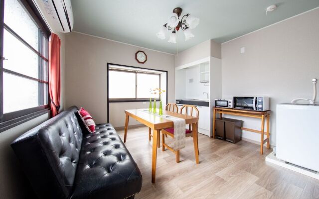 S Flat Kasugade Naka