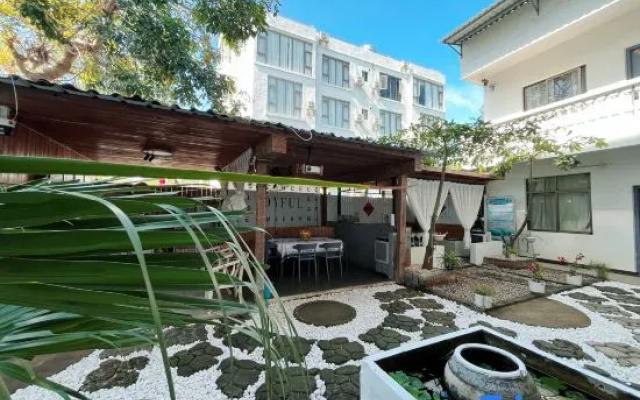 Weizhou Island Xilin Meishu (Shell Beach Shop) – Outside – Beihai