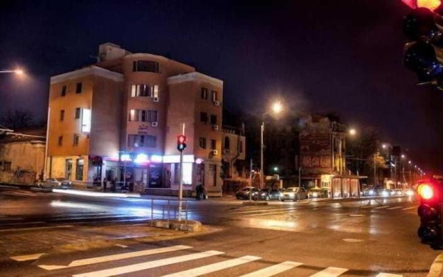 Stars Hotel