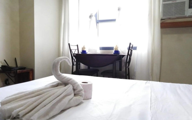 ECJ Cozy Studio Units at Horizons 101