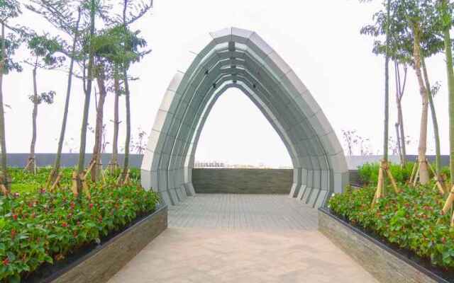 Best Price Studio Apartment at Gold Coast By Travelio