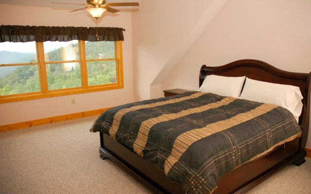 HARVEST MOON - 3 Br Cabin