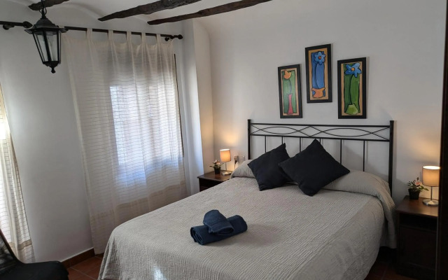 Casa Rural Sarrion TERUEL casa completa con cocina