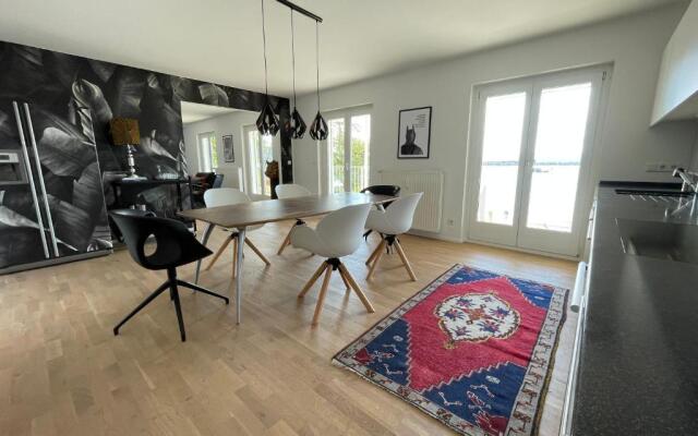 SUNSET Apartment direkt am Bodensee mit Parkplatz