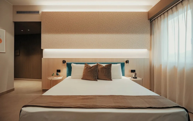 Lumia Hotel