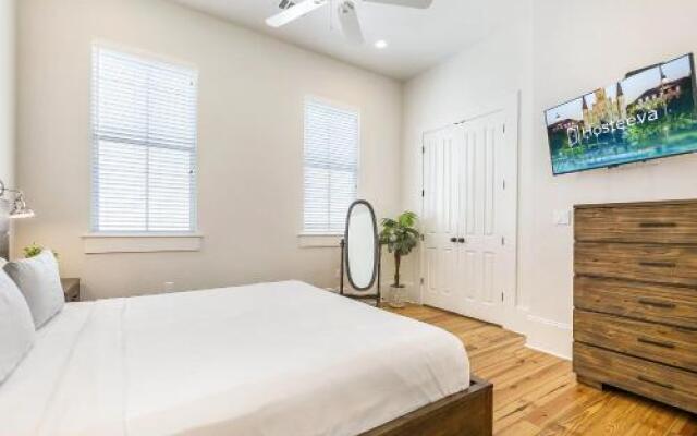 3BR Loft on Carondelet by Hosteeva