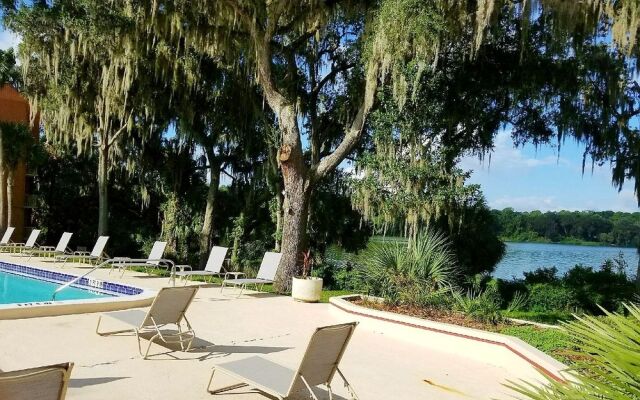 Stayable Select Gainesville