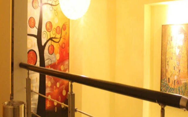 Xinyang Times Inn