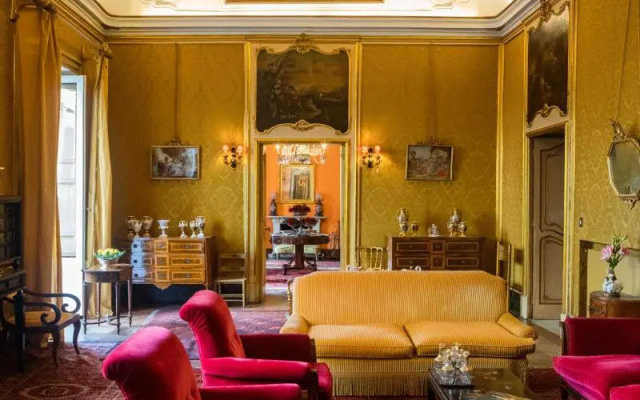 Palazzo Arone dei Baroni di Valentino