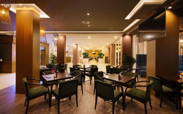 New Akileda Beach Hotel
