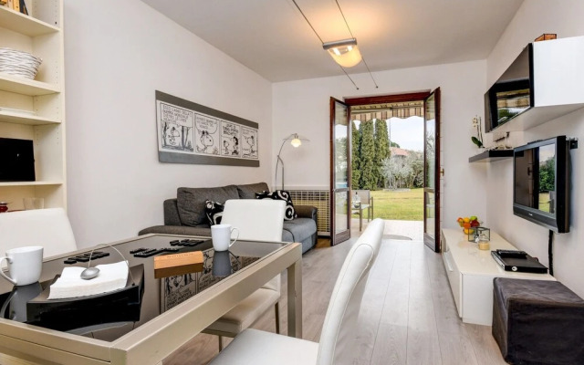 Zoe Apartment