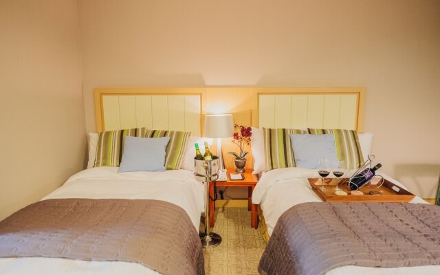 AVA Hotel Jeju Hamdeok