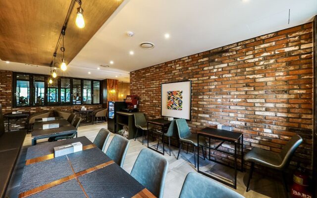 Cheongju Maryjane Hotel