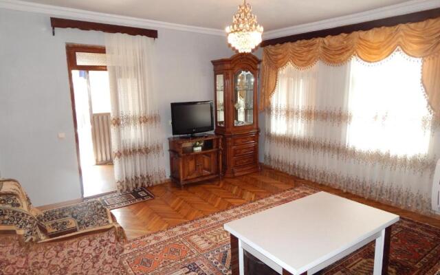 400 meters from the sea