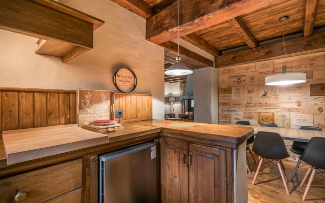 Casa Es Pletieus by Totiaran