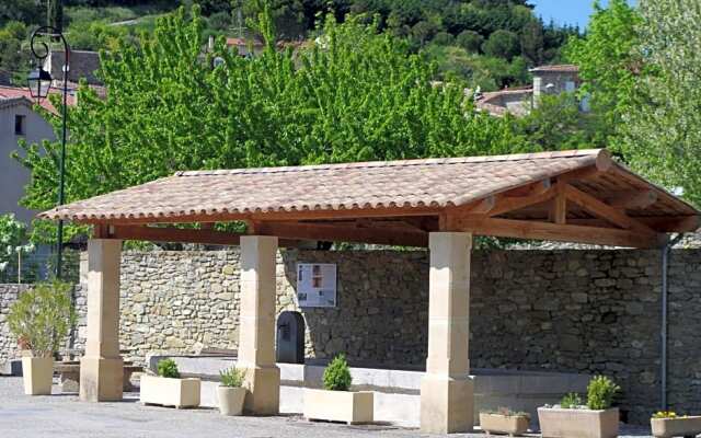 Logis Du Champ De Mars