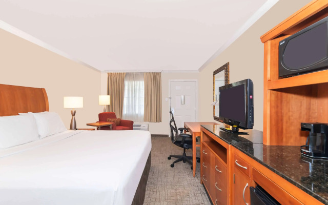 Baymont by Wyndham Beaumont