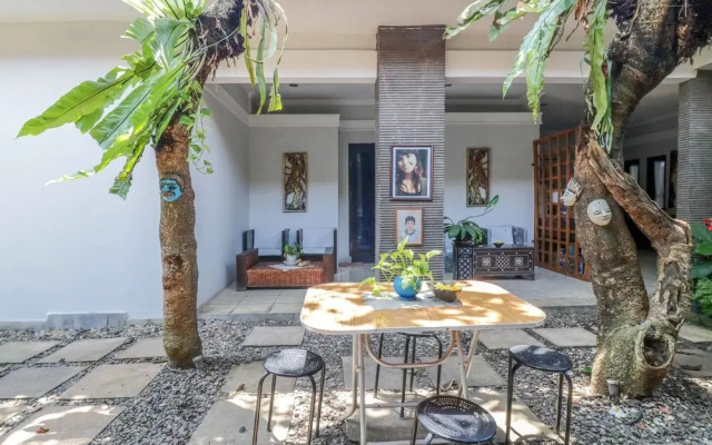 OYO 1757 Villa Dende