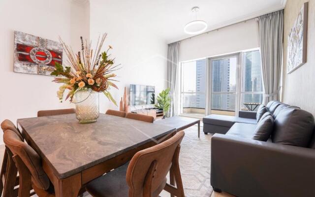 KeyHost - Elegant 2BR Central Towers - Dubai Marina - K3620