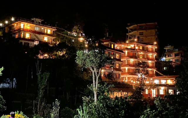 Gaia Holiday Home
