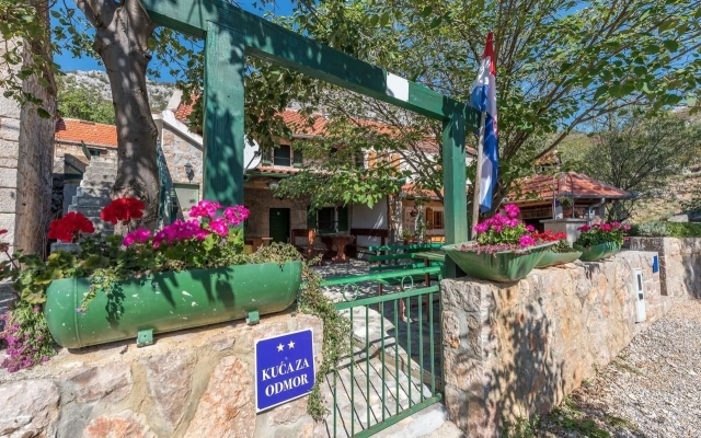 Holiday house Role - retro & afordable: Starigrad-Paklenica, Zadar riviera