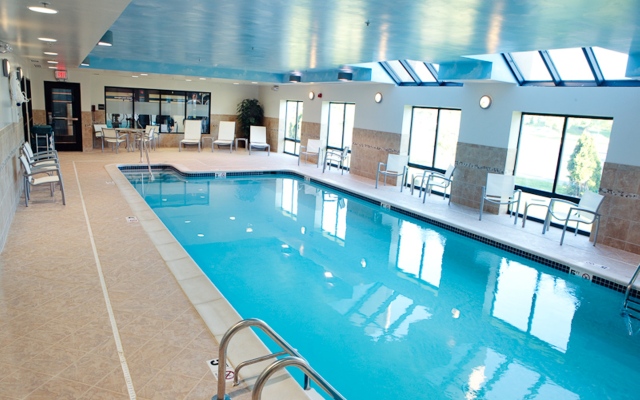 Hampton Inn & Suites Detroit-Canton