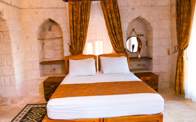 Mons Masius Hotel