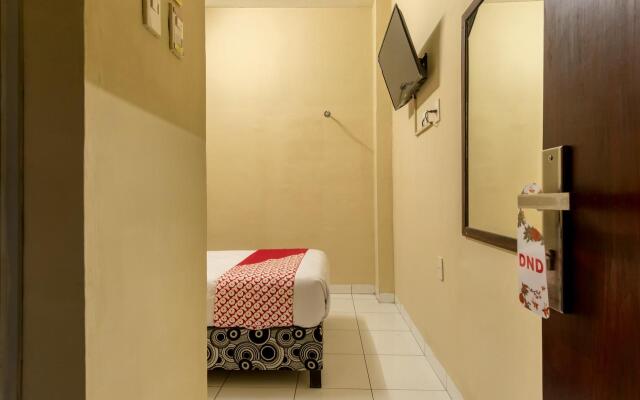OYO 615 Residence Puri Hotel Syariah