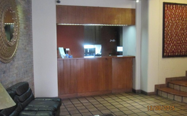 Suites Real Hotel