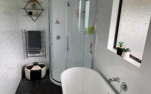 Greenmeadows Napier & Pet Friendly