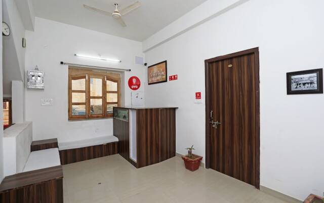 OYO 10132 Hotel Regal Inn
