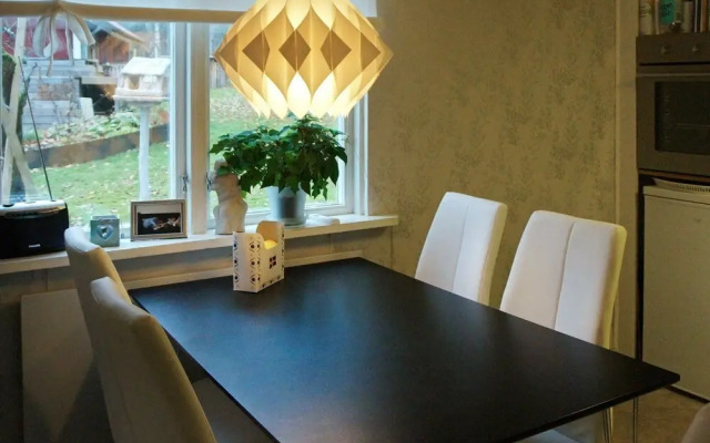 9 Person Holiday Home in