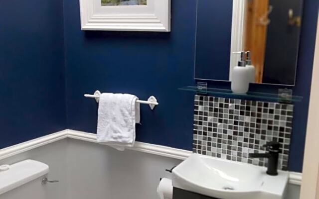 Tess's Guest House R95K6N1 This Property is unsuitable for children under 12 years old