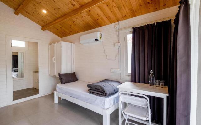 Out house, 1br, Stay, Dine and Fitness by Roamhome