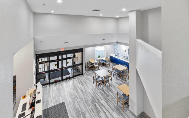 Howard Johnson by Wyndham Urbana