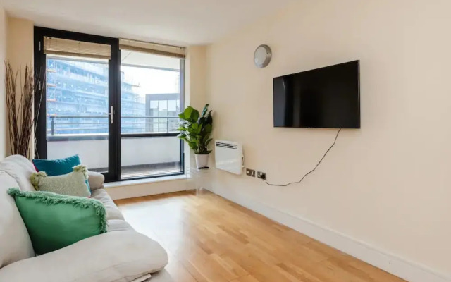 Vivid Apartment in Central London