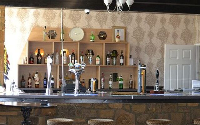 Knowesgate Inn
