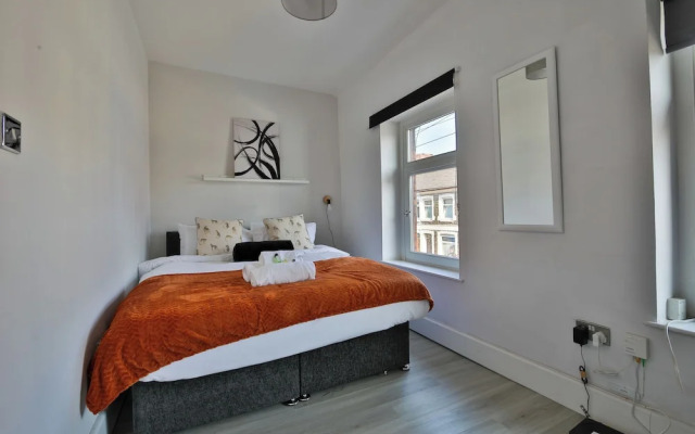 2Bed Flat Near City Centre