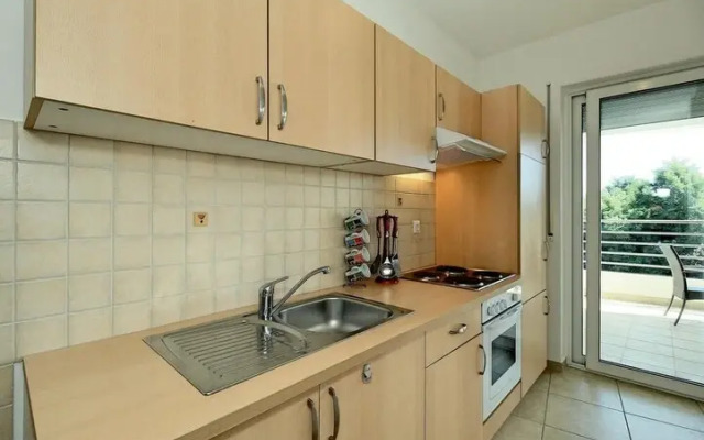 Awesome Home in Umag With 2 Bedrooms