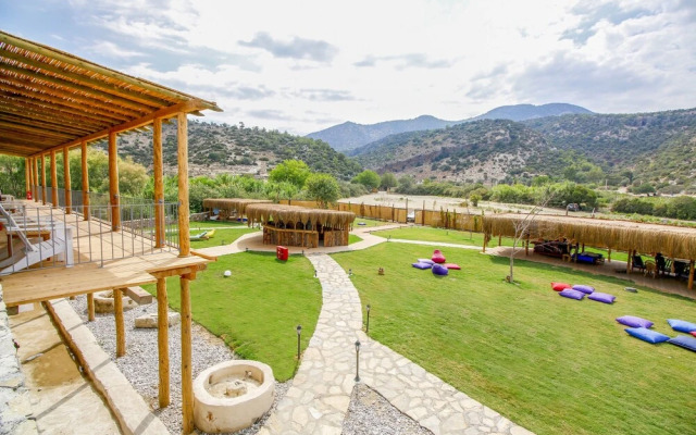 Kargilos Hotel & Beach