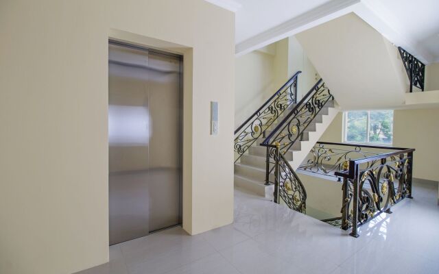 RedDoorz Plus @ Cideng Barat