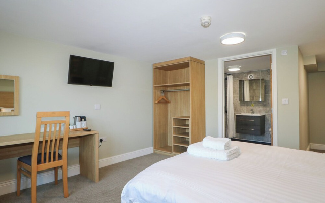 Marine Court Suite