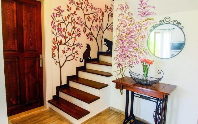 Villa Wood