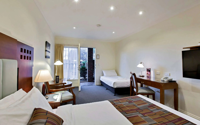 Best Western Plus Buckingham International