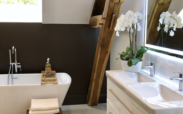 Manoir De La Croix Saint Louis