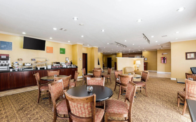 Spark by Hilton Pearland