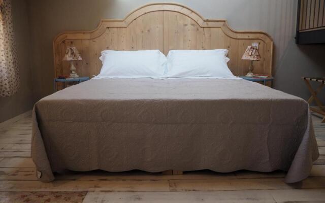 B&B Antique Maison