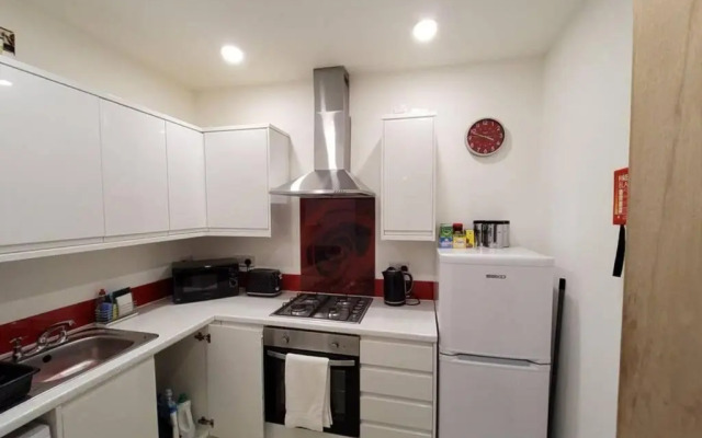 6 Separate beds, 2 baths -Leith Spectacular Apartment